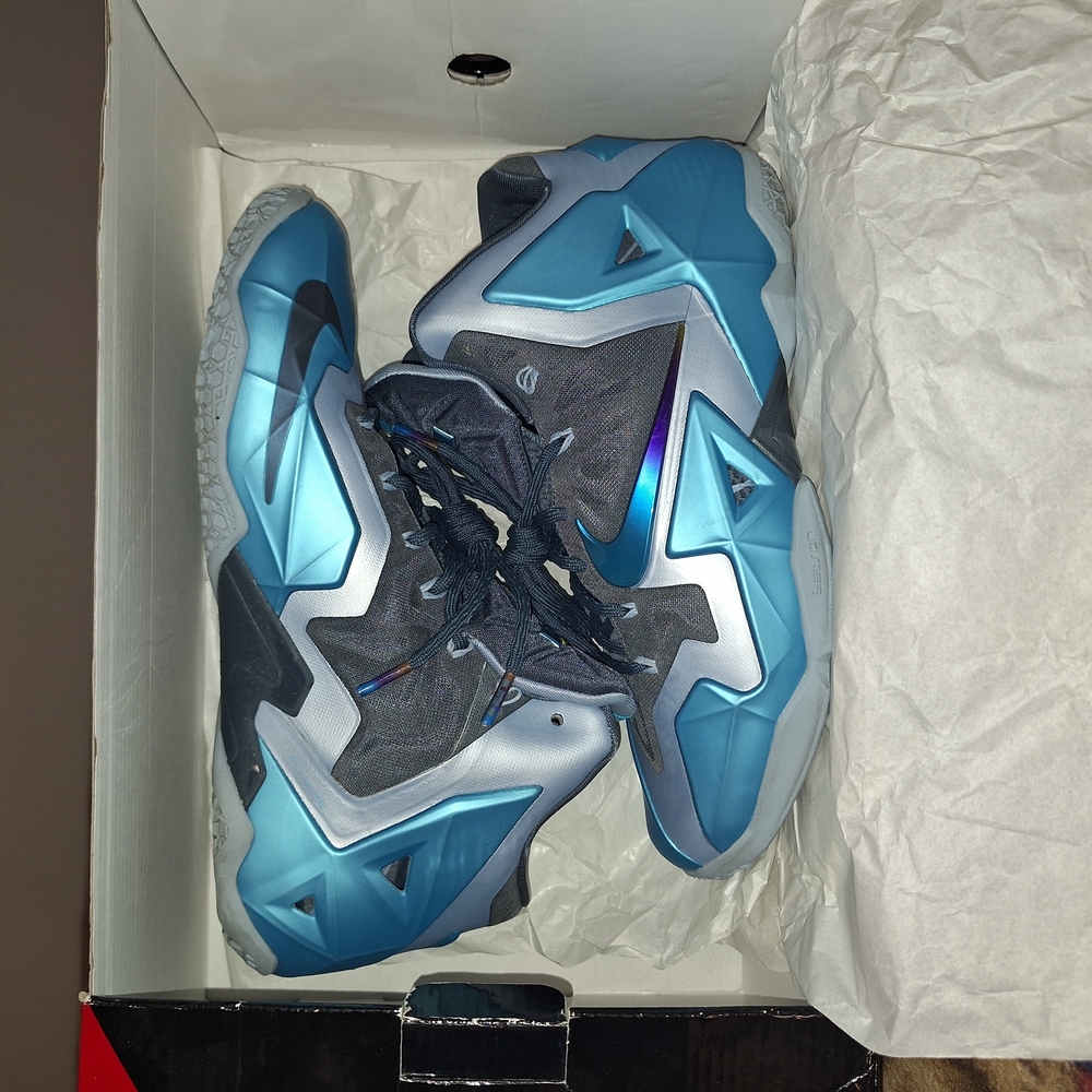 LeBron 11 'Gamma Blue'
